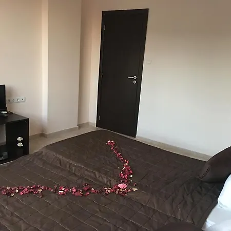 Salt Apart-hotel