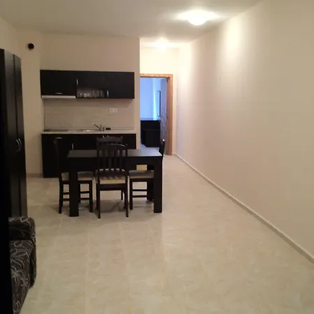 Aparthotel Salt 3*