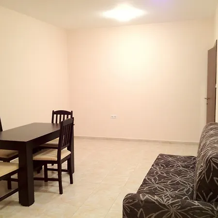 Salt Aparthotel 3*
