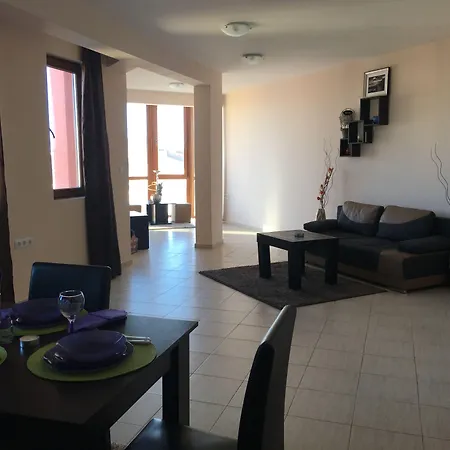 Aparthotel Salt 3*