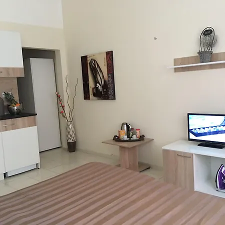 Salt Aparthotel 3*