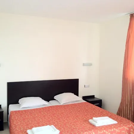 Aparthotel Salt 3*